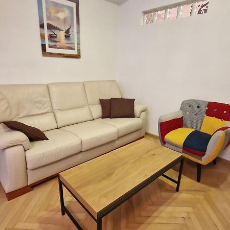 3 Room City Center Apartment By Bratislavatrip Bagian luar foto