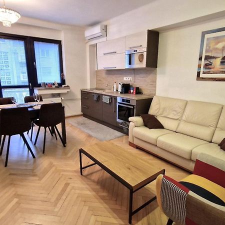 3 Room City Center Apartment By Bratislavatrip Bagian luar foto